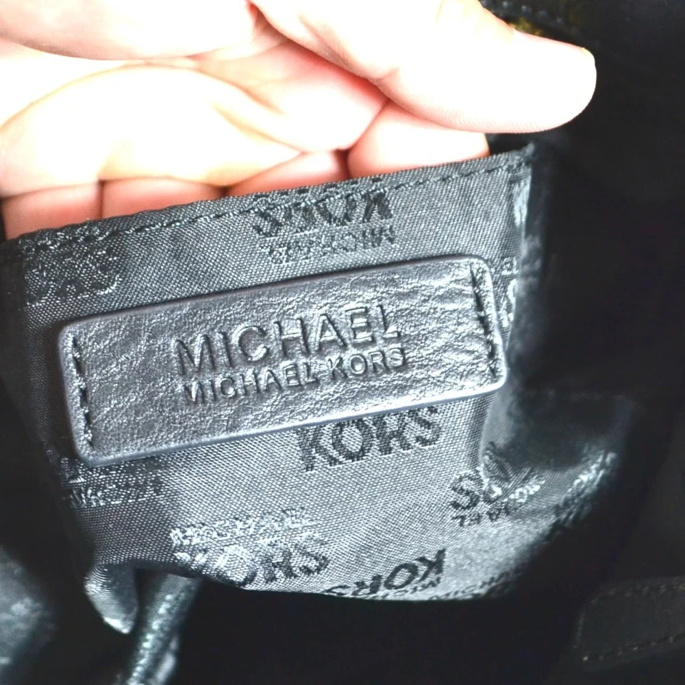 Michael Kors Black Leather Satchel with Gold Hardware handbag shoulder bag - Picture 7 of 7